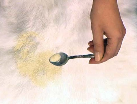 Как чистить ковёр из меха